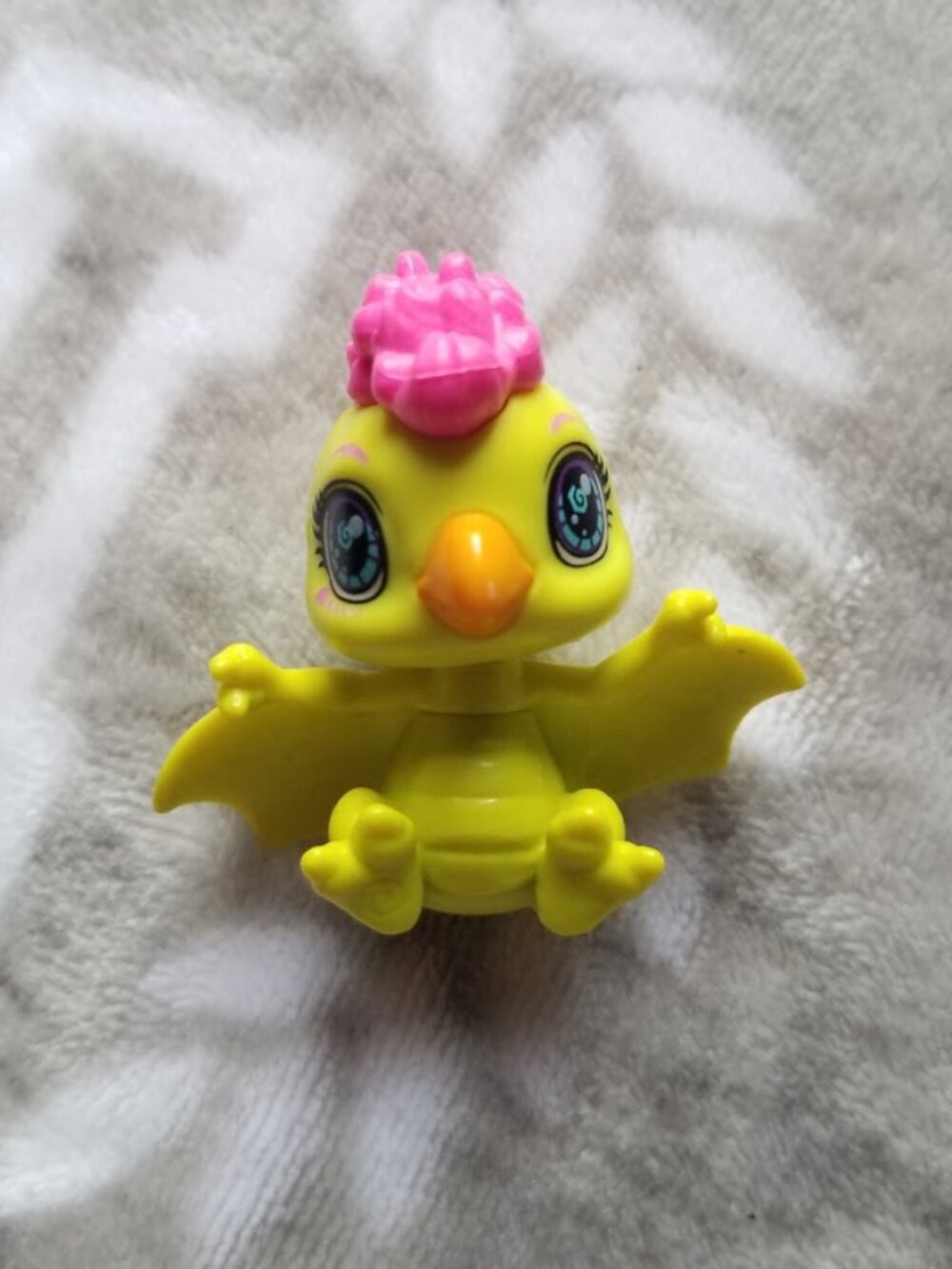 Cave Club Pet Dinosaur Pterodactyl Ptilly Figurine Fernessa Core Doll Accessory